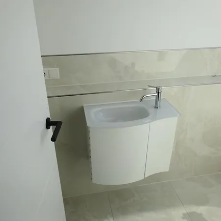 Nr 3 Georg Von Bach Sky Tv Apartment *